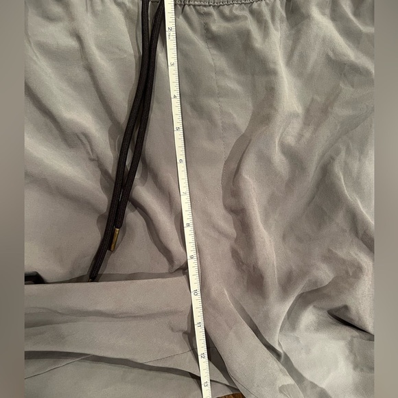 Women’s Nike Dri Fit XL jogger style loose pants, gray, GUC, zippers, casual - Picture 9 of 13